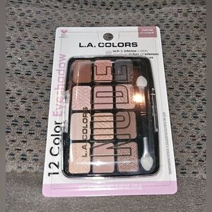 L.A. Colors 12 Color Eyeshadow palette in "In Vogue" (C62160) BNIB